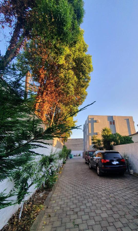 Klerichi Hotel Tirana Exteriör bild