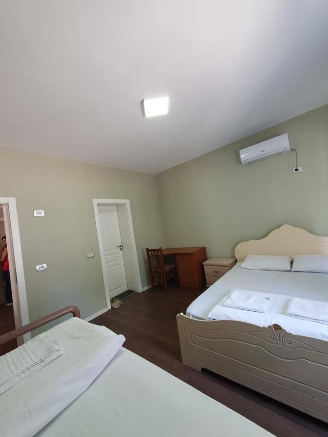 Klerichi Hotel Tirana Rum bild